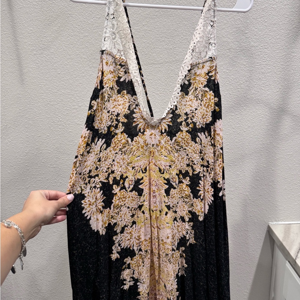 Free People Intimately Black and Cream Mini Slip